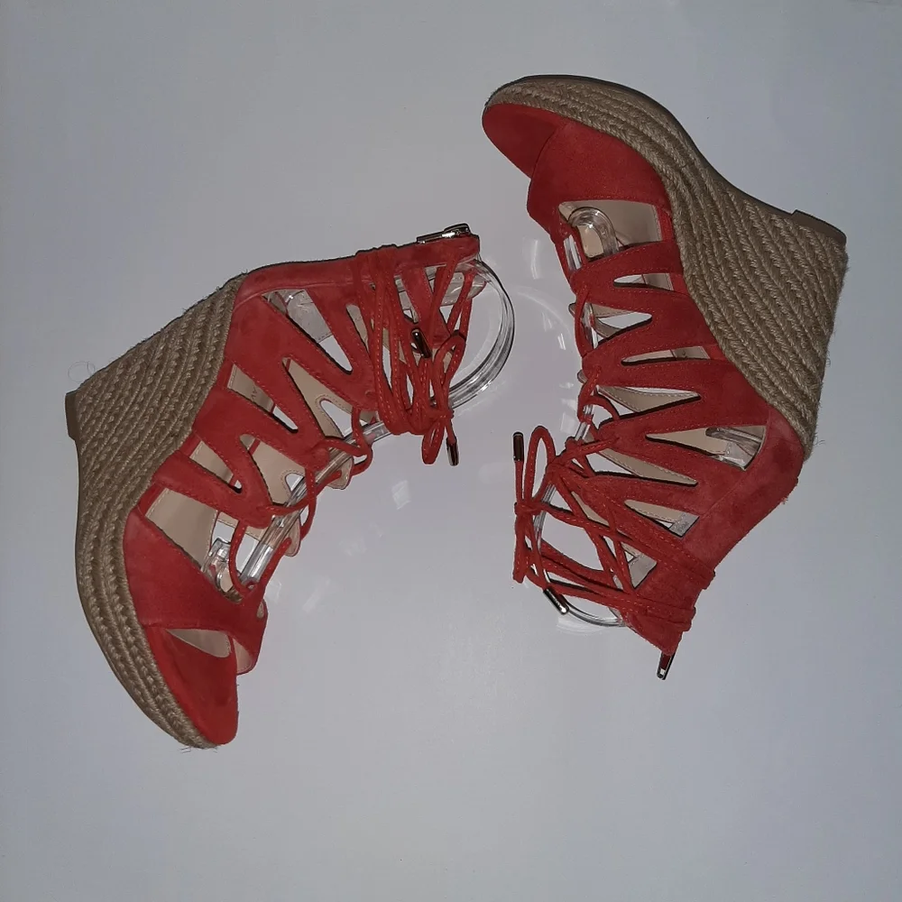 SAKS FIFTH AVENUE Chelsea Suede Lace-up Wedge 5.5